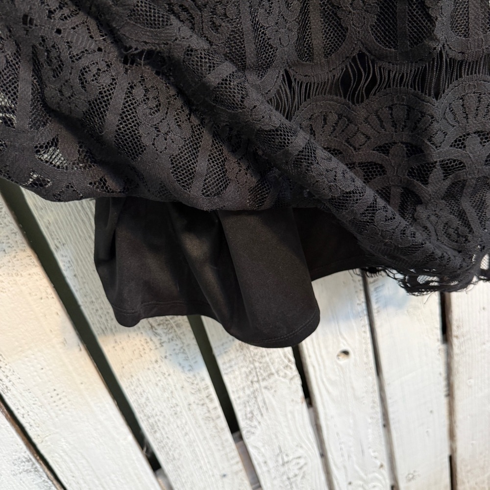 Ronni Nicole Lace Little Black Dress Size 8 Short Sleeve Goth Glam Holiday Event - Picture 6 of 10